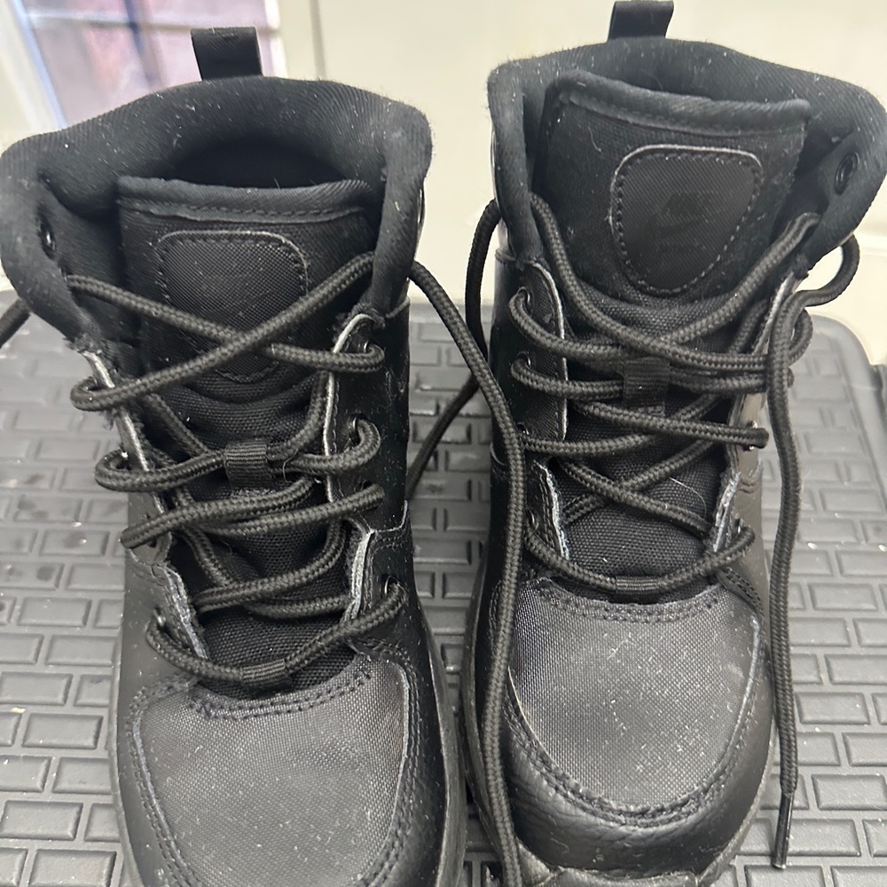 Kids Black Lace-Up Boots Nike